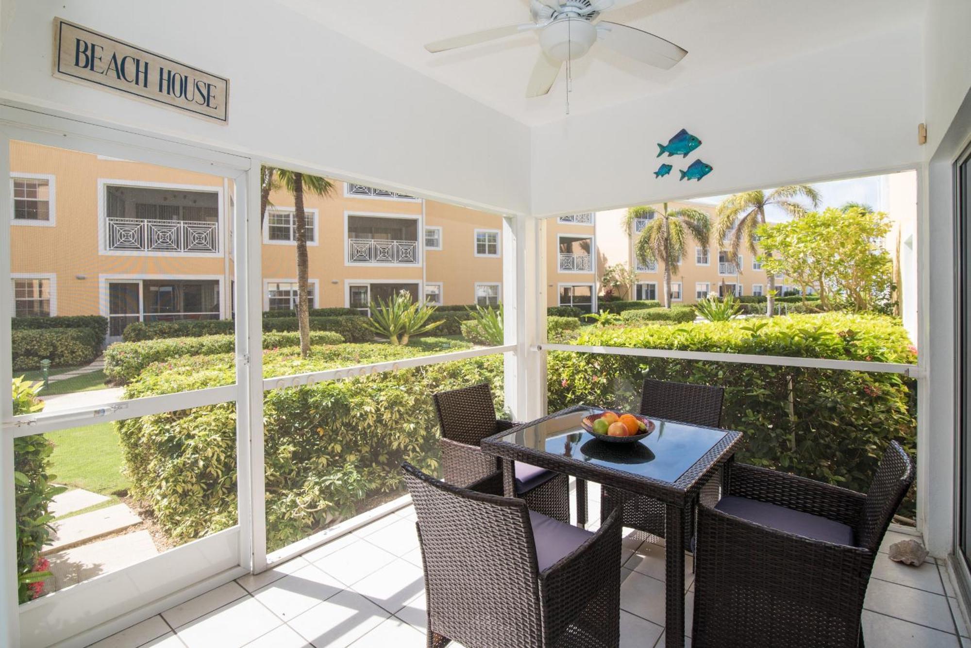 Regal Beach Club George Town Habitación foto
